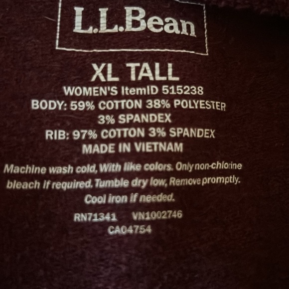 Maroon LLBean hoodie. From winter 2023. Washed and worn. Fits me very long. - Picture 2 of 4